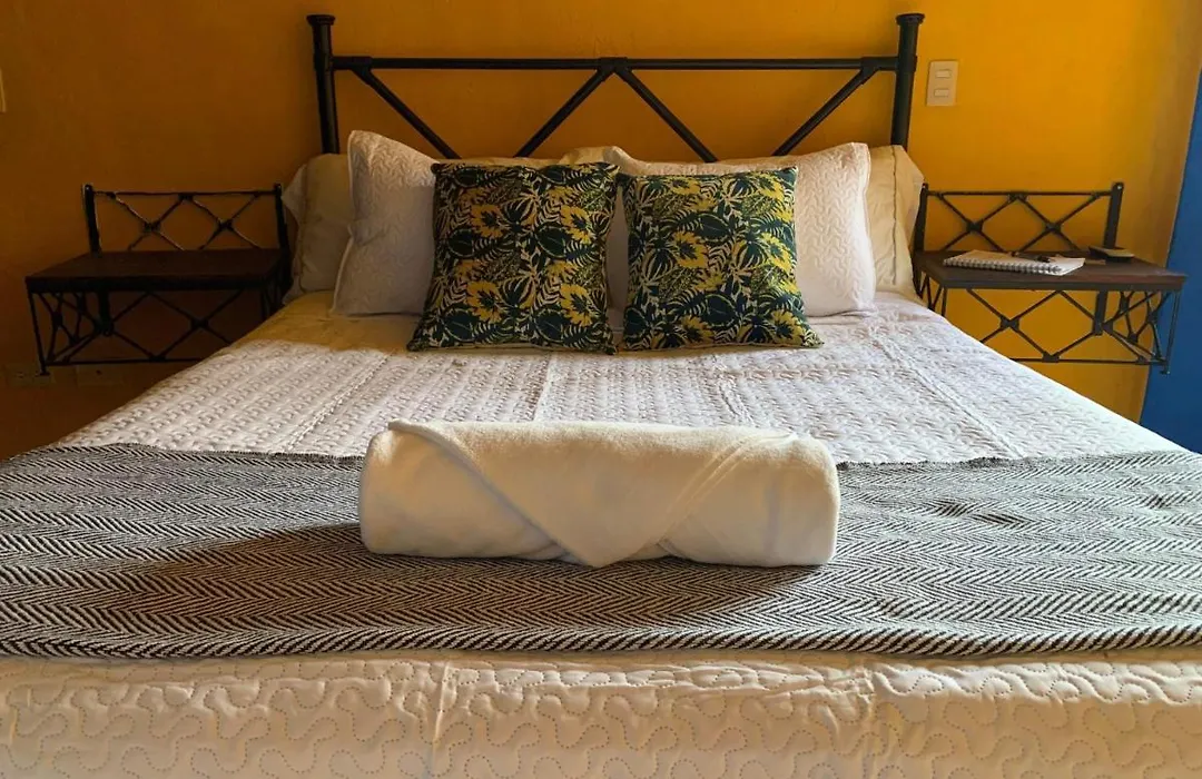 Villa Oasis-Azul Room-1