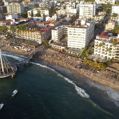 Emperador Vallarta Beachfront Hotel And Suites-3